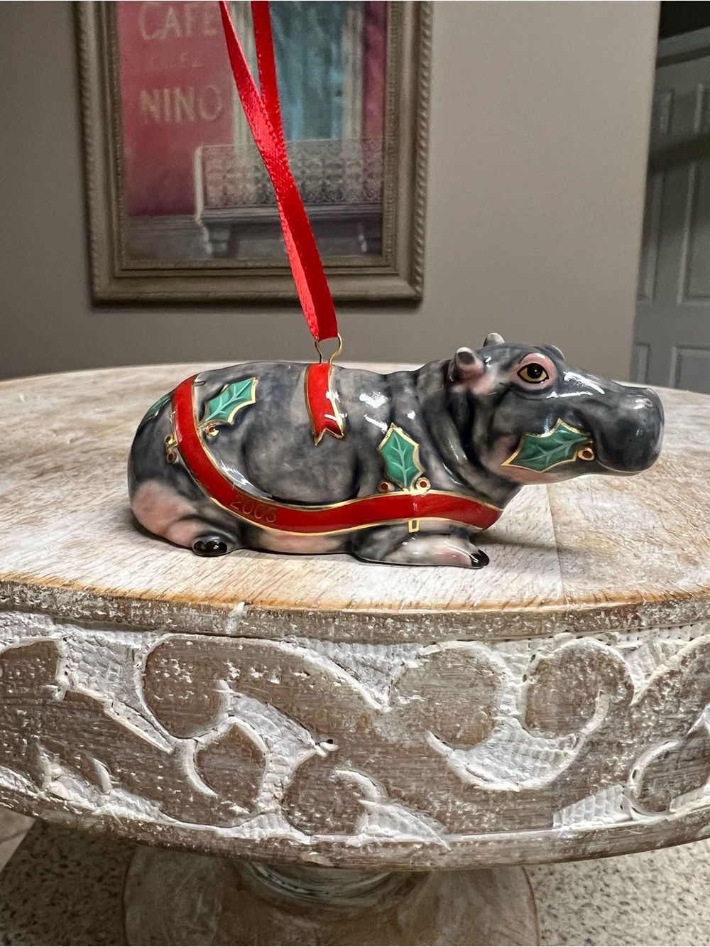 🎄Lynn Chase Designs Festive 2005 Hippo Holiday Ornament in Gray with Holly 🎄